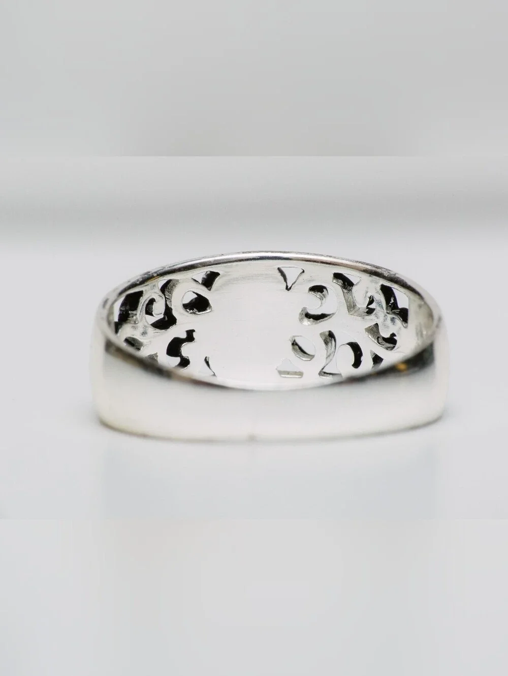 Size 7 - Vintage Style 925 Sterling Silver Floral Scroll Cutout Band Ring